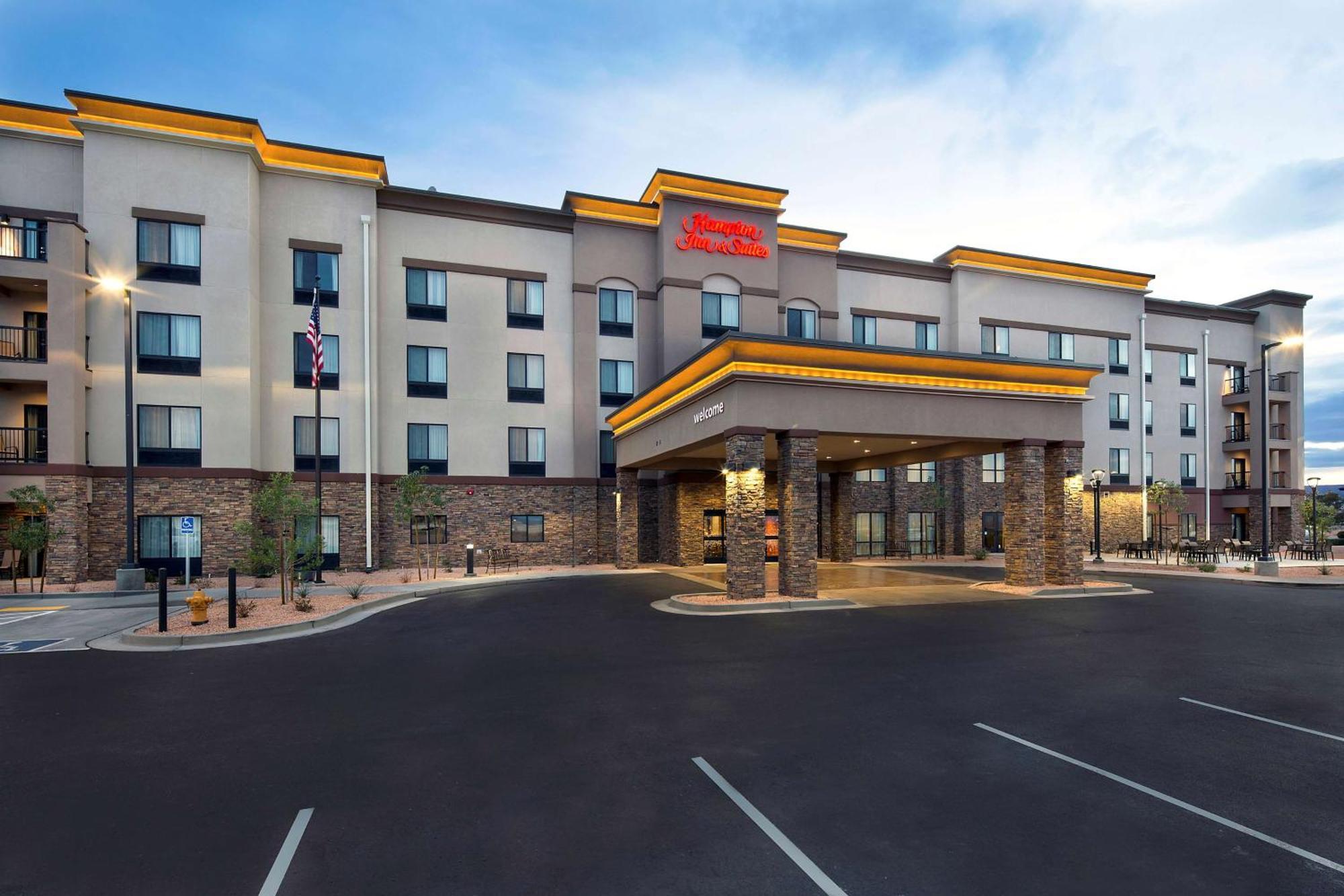 Hampton Inn & Suites Page - Lake Powell Екстер'єр фото