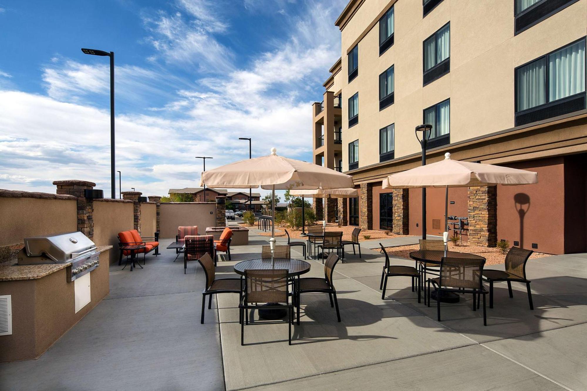 Hampton Inn & Suites Page - Lake Powell Екстер'єр фото